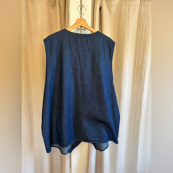 Vintage Denim Vest- 24W PLUS - Picture 7 of 9